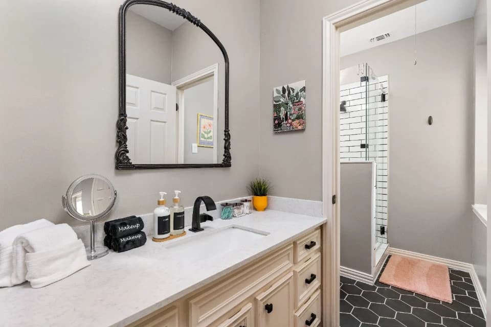 Austin Private Resort 040 airbnb 2606372302