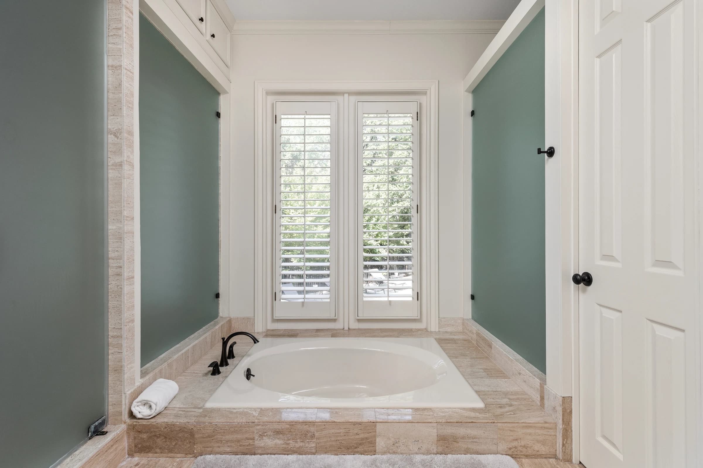 Austin Private Resort 041 1jxAkZshtqOyYtkIsa0CPXSmfn1V72rPb 41 print 4812 Mantle Dr 41