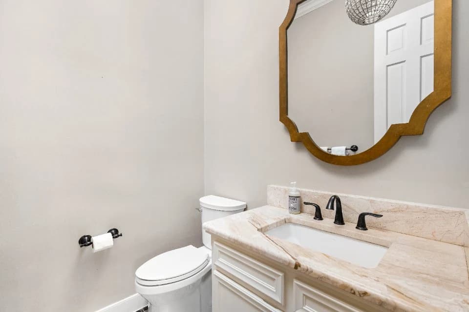Austin Private Resort 042 airbnb 2606373797