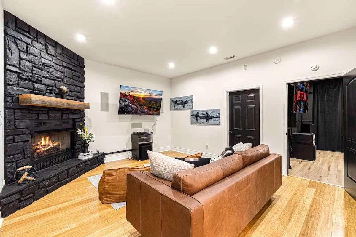 The Range 014 airbnb 2381104948