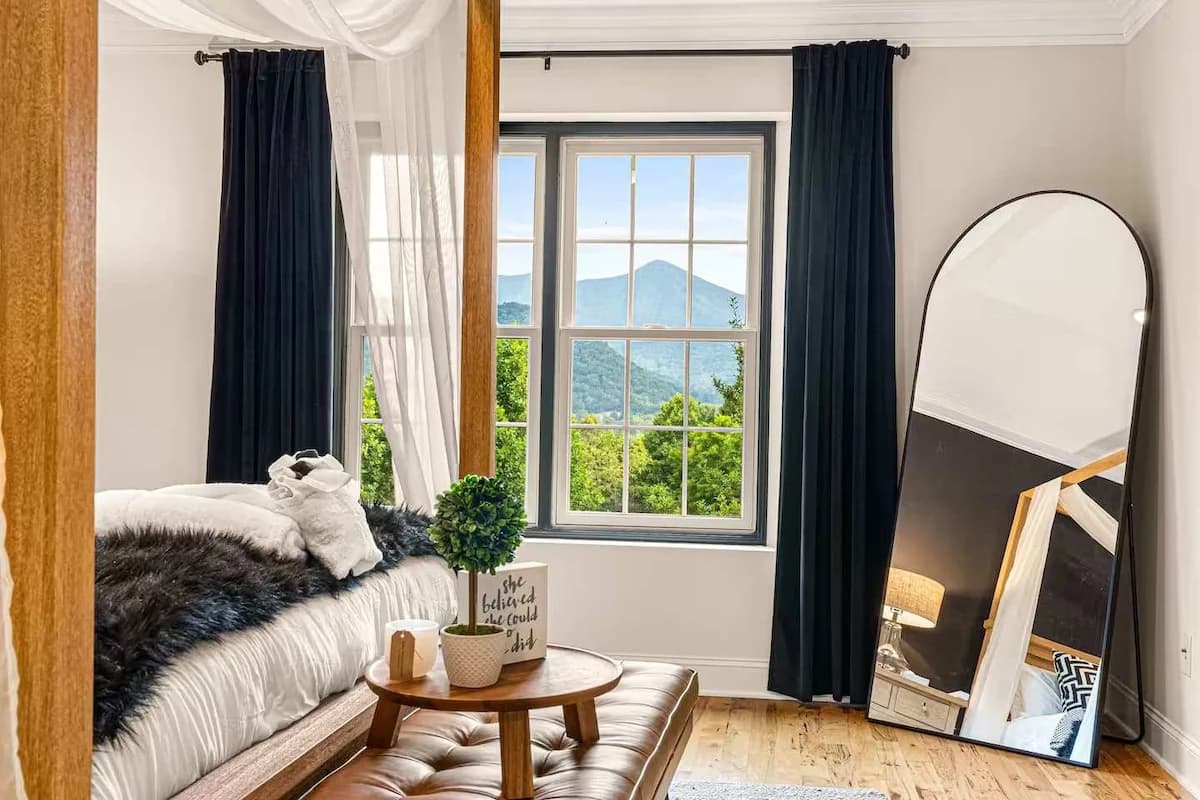 The Range 020 airbnb 2381104570