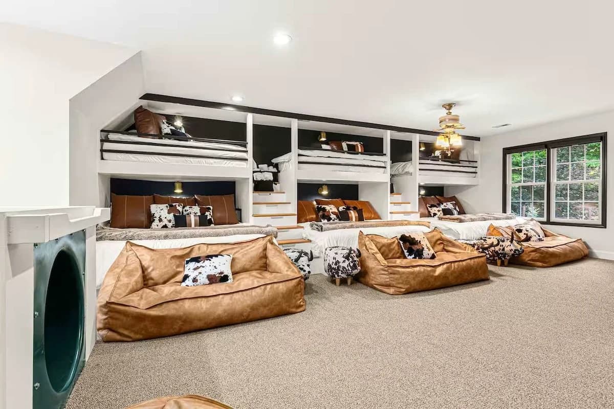 The Range 023 airbnb 2381104624