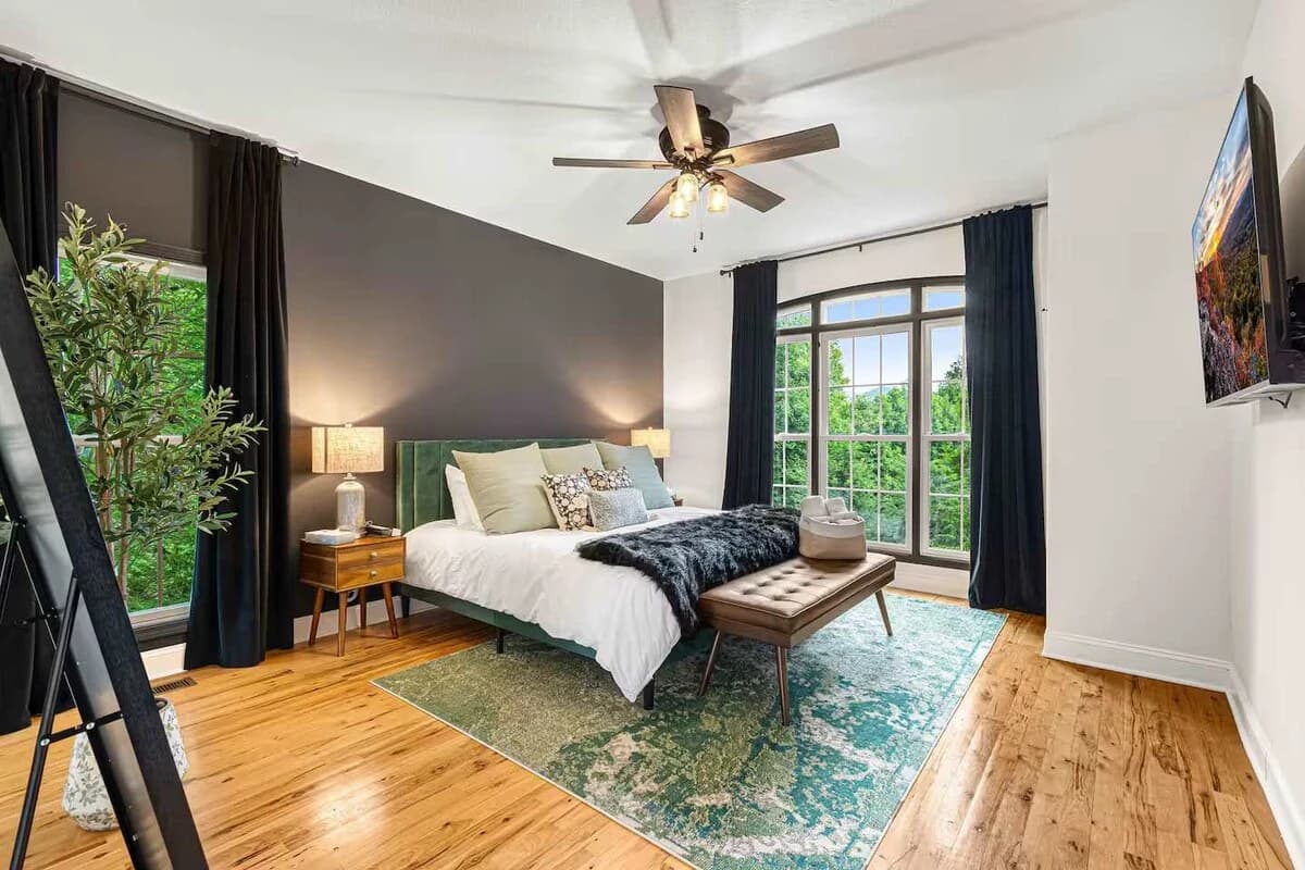 The Range 029 airbnb 2381104729