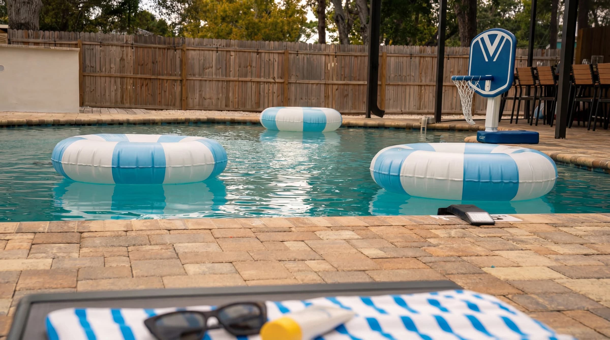 The Resort 042 10rnMA8fvkmjOpQ8e7FmNYDlFU8RSP9HV CLR1 POOL floats and hoop AFTER 03