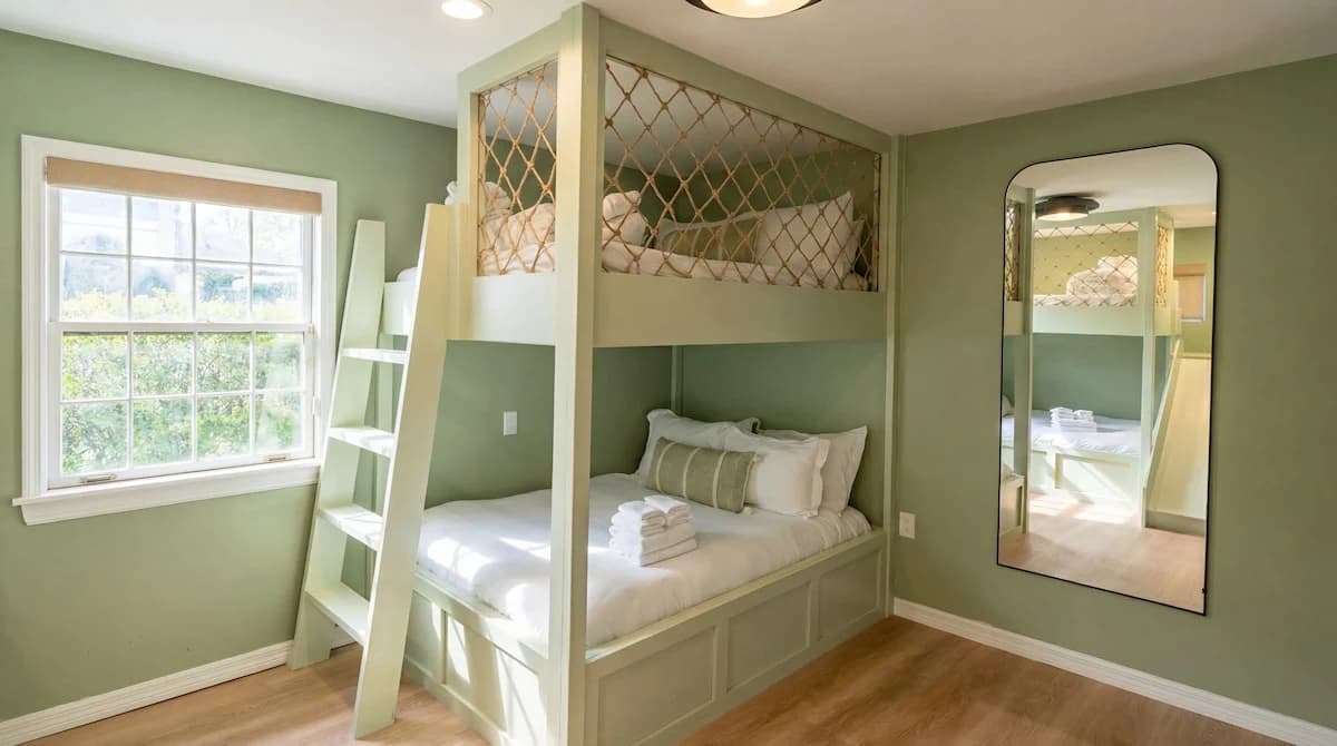 The Villa 023 airbnb 2533063474