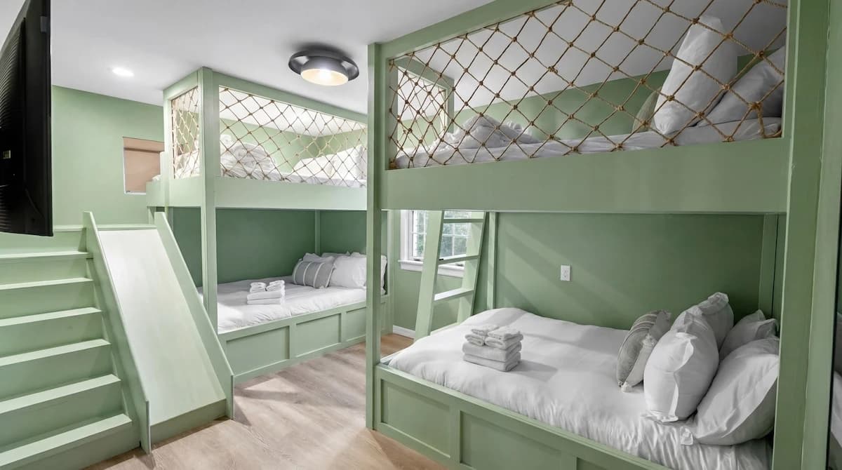 The Villa 024 airbnb 2533063476