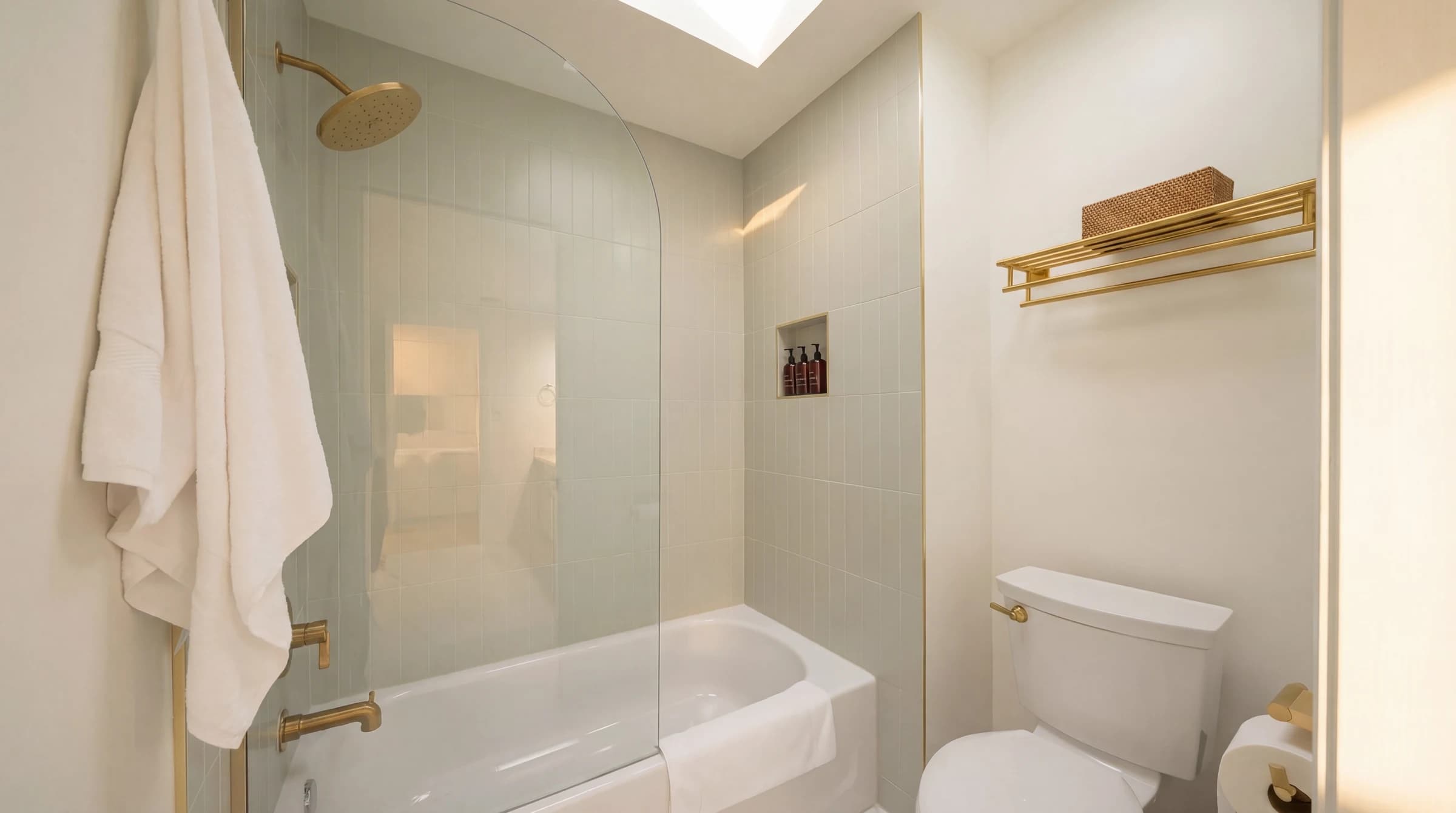 The Villa 028 1IszB7U Jx9eUsJITw6vfcQhzeOd2G 3c Bathroom2 2 AFTER