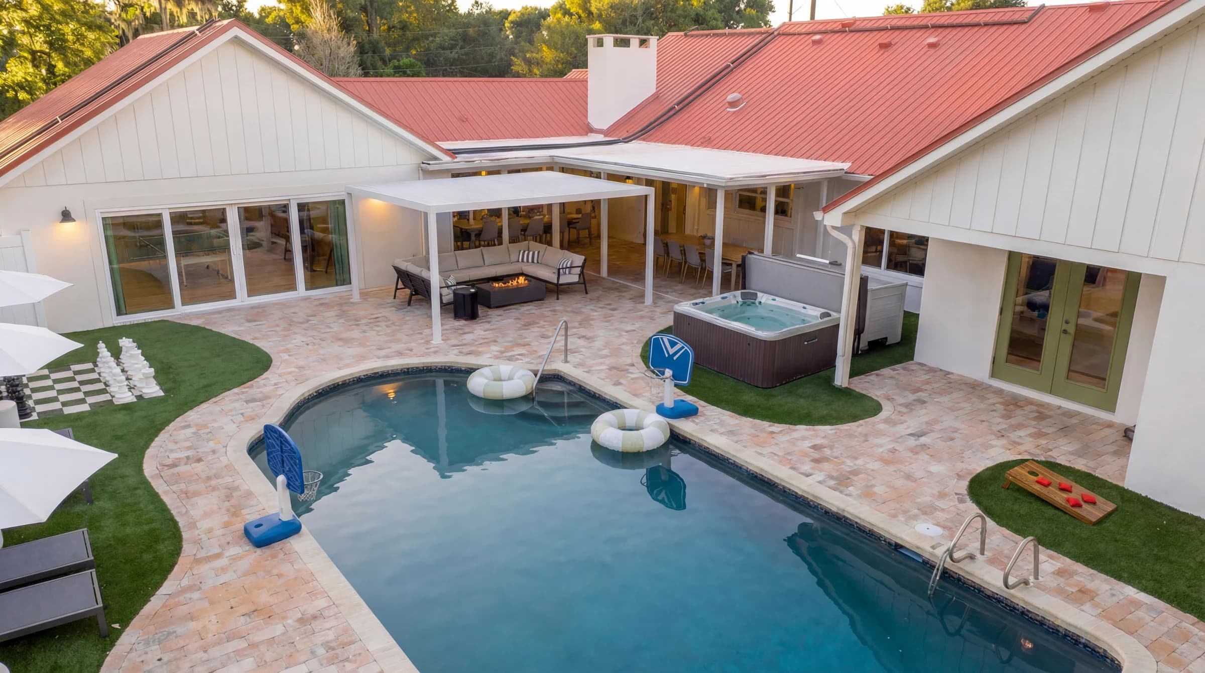 The Villa 032 1xlzJVspIlcujUMla XWJJ0zHkJkrtFjk C2 Airbnb 1 Zoom V1